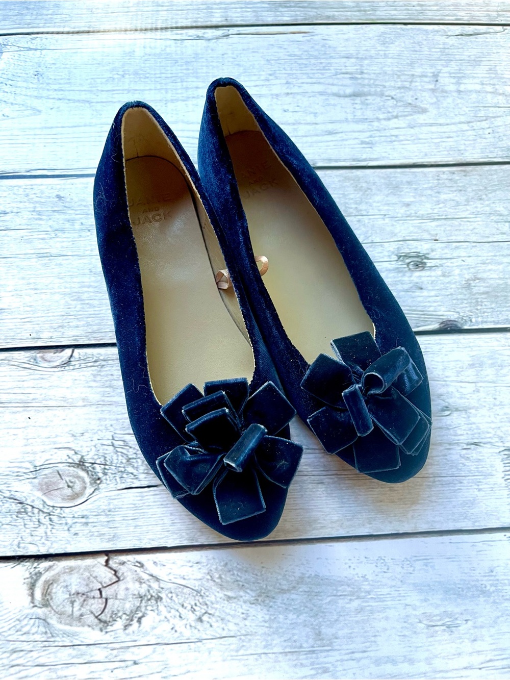 Janie & Jack Girls’ Navy Velvet Bow Pointed Toe Flats